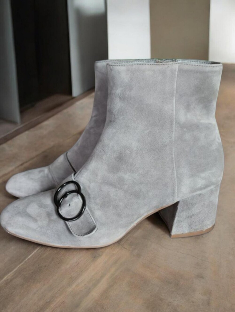 BLEECKER & BOND (7.5) "Lacey" Grey Suede Buckle Boots Size Woman 7.5M
